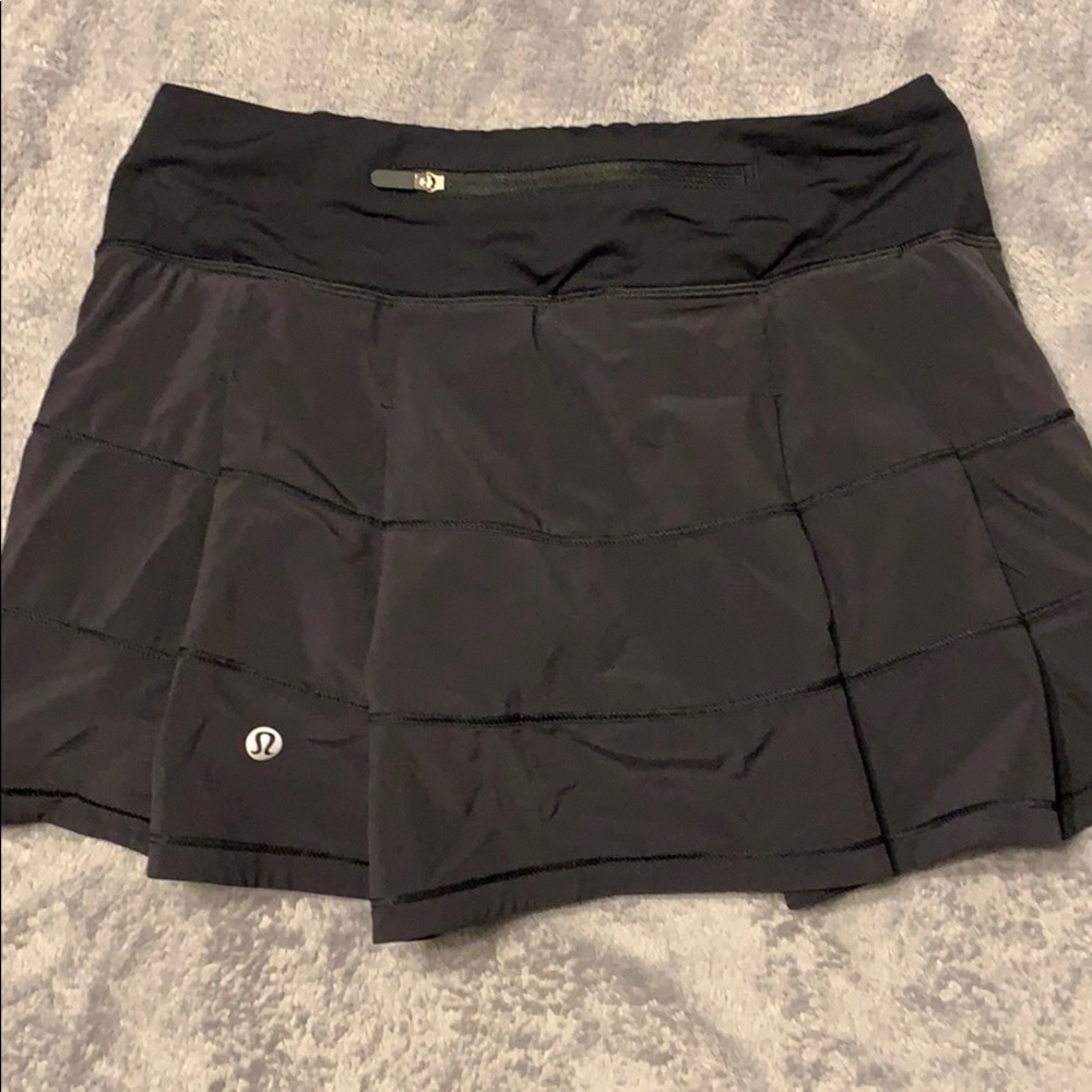 Black Pace Rival 13” lululemon skirt